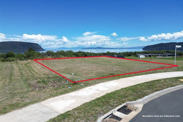 Photo of property in 16 Broadleaf Way, Kinloch, 3377