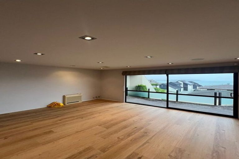 Photo of property in 1/15a Takutai Avenue, Bucklands Beach, Auckland, 2012