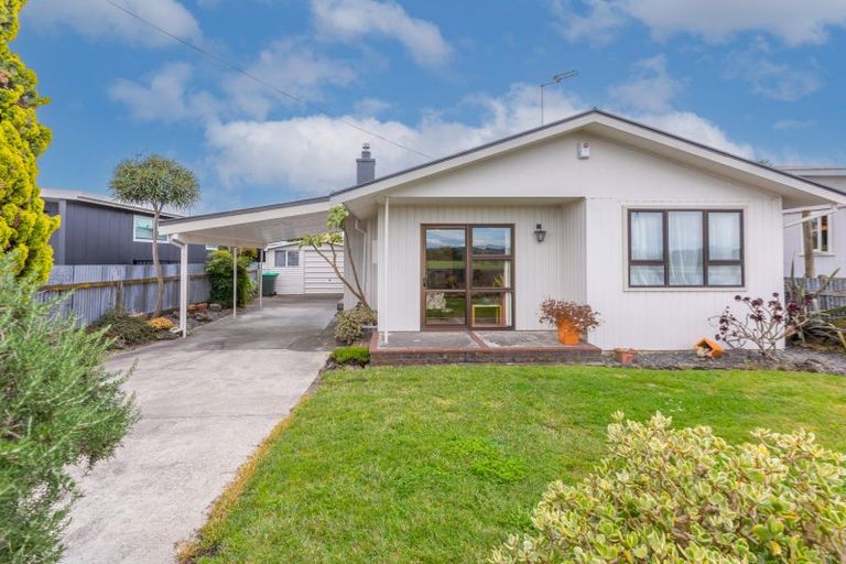 Photo of property in 76 Meeanee Quay, Westshore, Napier, 4110