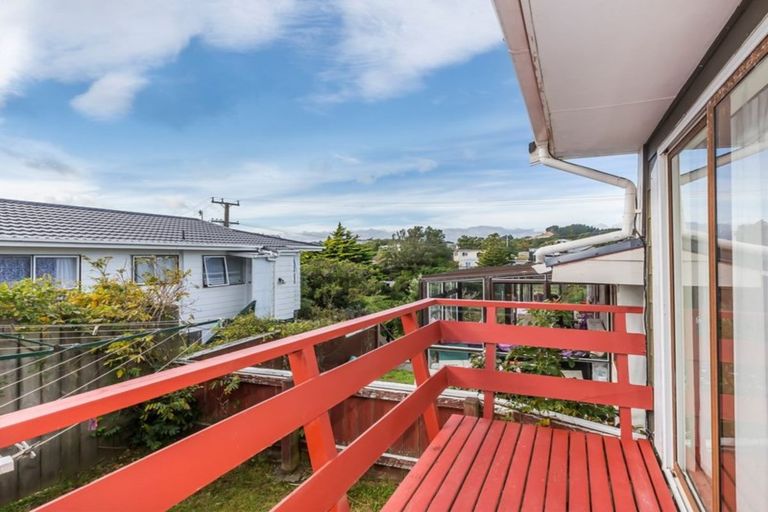 Photo of property in 2/10 Tuapapa Street, Johnsonville, Wellington, 6037