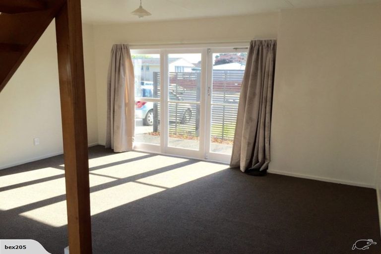Photo of property in 13 Elm Street, Waiuku, 2123