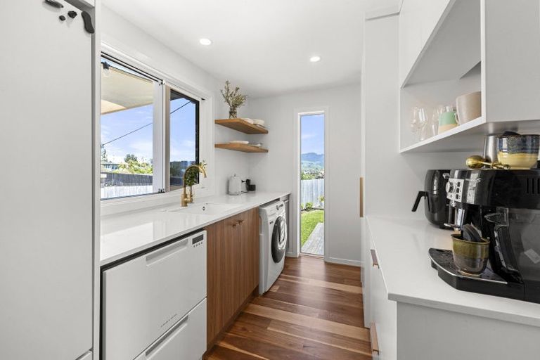 Photo of property in 18 Upper Bow Street, Raglan, 3225