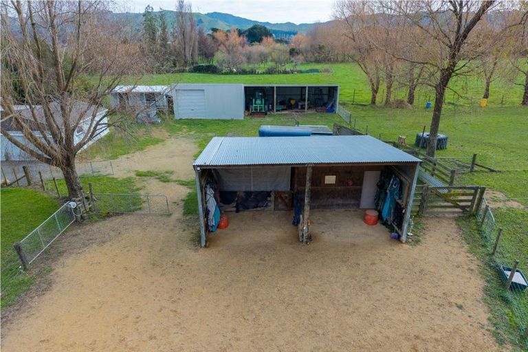 Photo of property in 1 Vogel Street, Woodville, 4920