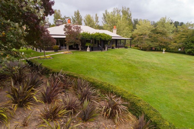 Photo of property in 274 Polson Hill Drive, Aokautere, Palmerston North, 4471