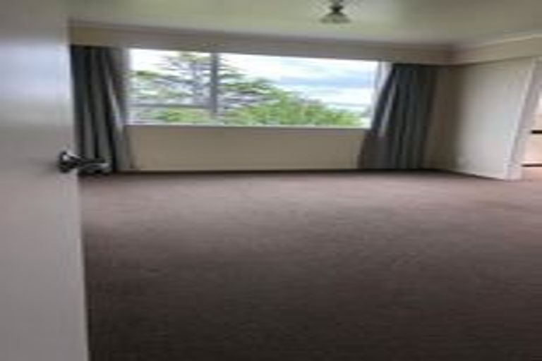 Photo of property in 1/36 Exmouth Road, Northcote, Auckland, 0627