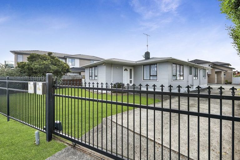 Photo of property in 11 Sunnyside Crescent, Papatoetoe, Auckland, 2025