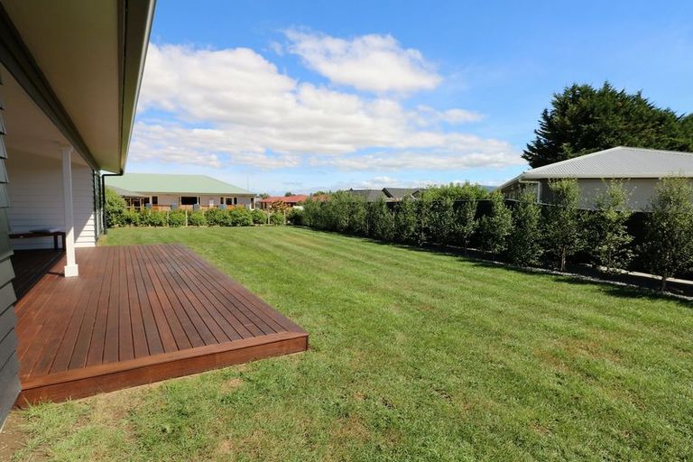 Photo of property in 11 Tararua Crescent, Carterton, 5713
