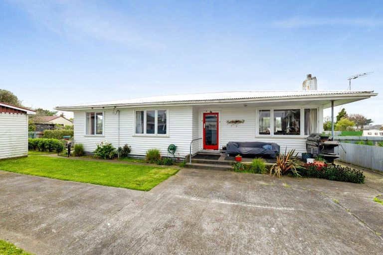 Photo of property in 38 Bedford Street, Eltham, 4322