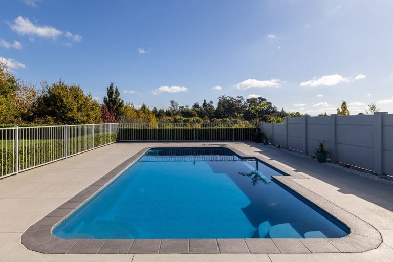 Photo of property in 12 Spur Road, Havelock North, 4130