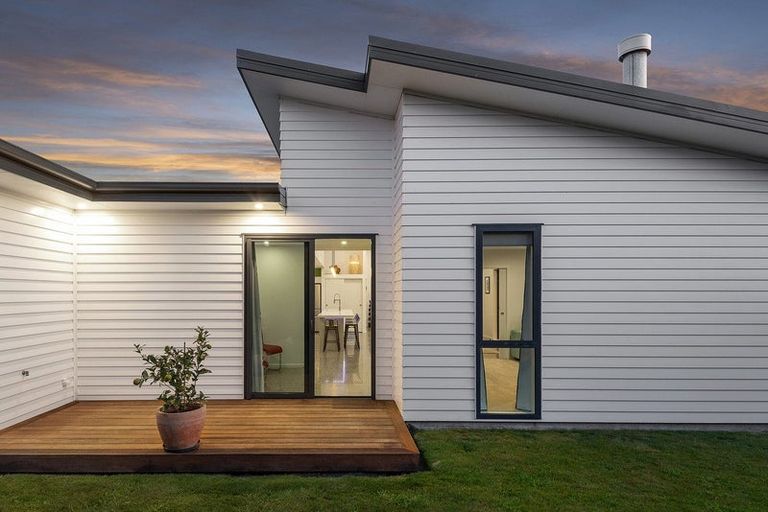 Photo of property in 15 Bellbird Place, Rolleston, 7614