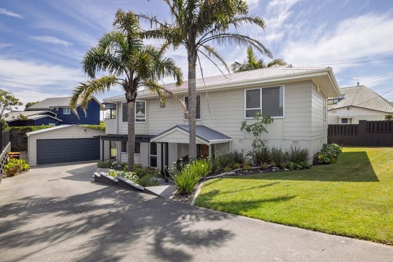 Photo of property in 1097 Papamoa Beach Road, Papamoa Beach, Papamoa, 3118