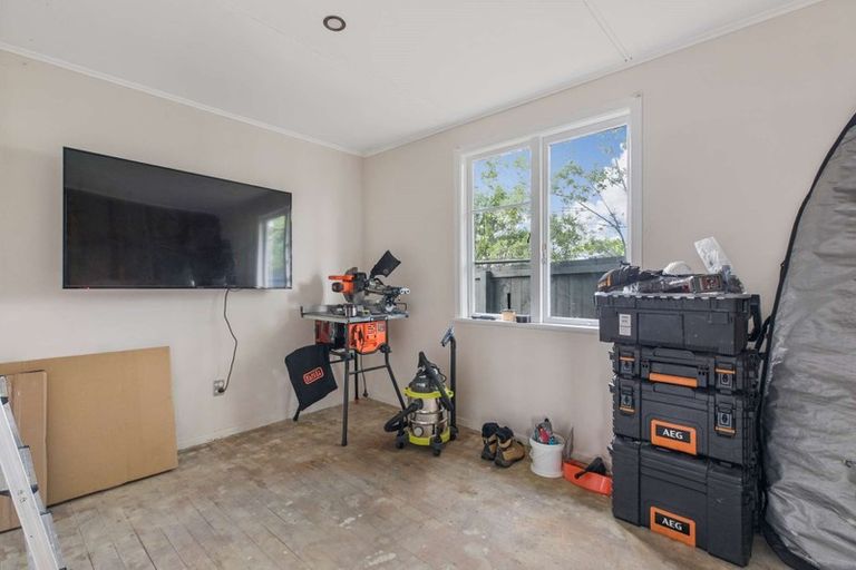 Photo of property in 3 Luke Place, Otara, Auckland, 2023