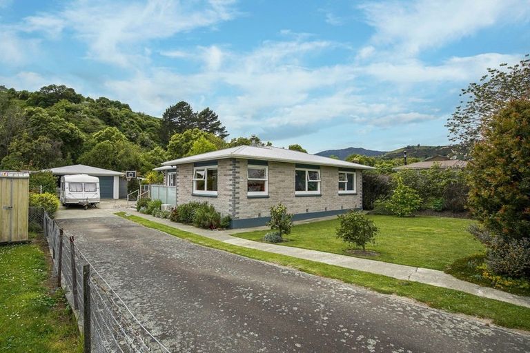 Photo of property in 18 Cawthron Crescent, Annesbrook, Nelson, 7011