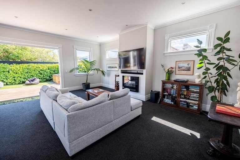 Photo of property in 2 Adelaide Street, Petone, Lower Hutt, 5012