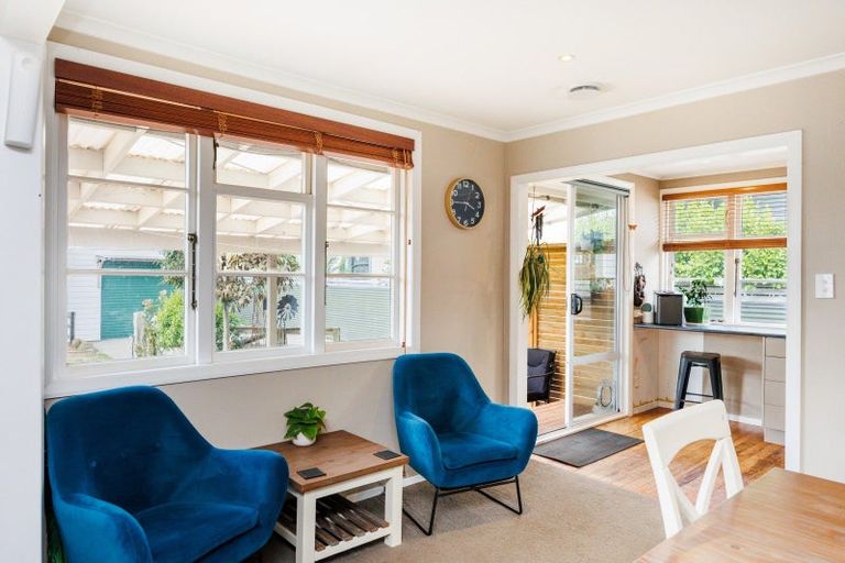 Photo of property in 19 Seddon Street, Takaro, Palmerston North, 4412