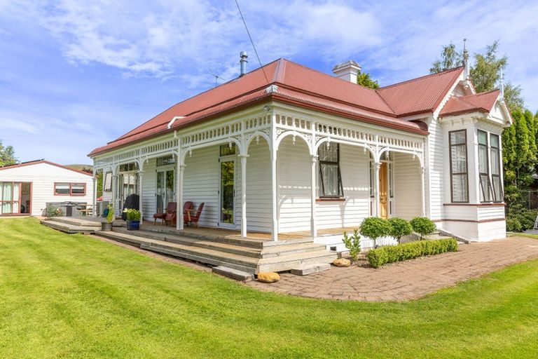 Photo of property in 4 Swalwell Street, Waikaia, 9778