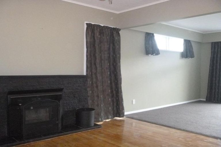 Photo of property in 23 Amundsen Grove, Stokes Valley, Lower Hutt, 5019