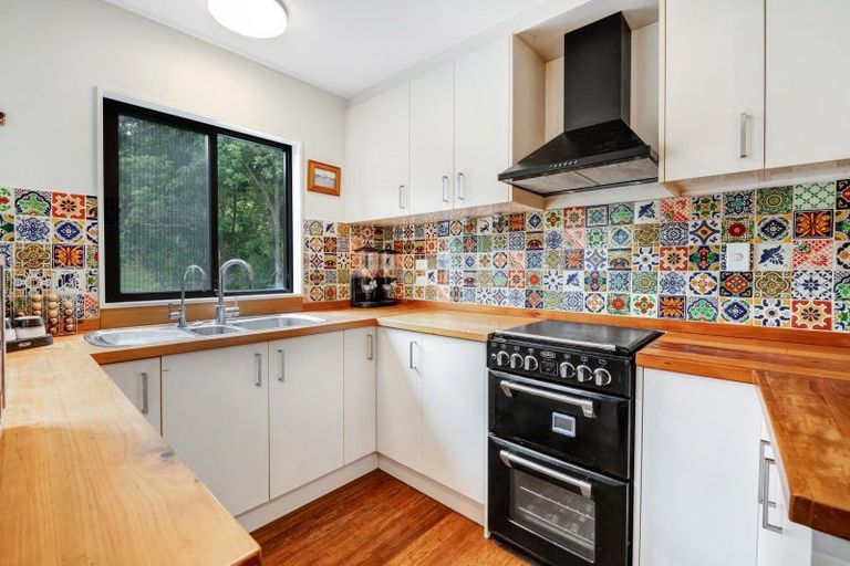 Photo of property in 295 Kanohi Road, Kaukapakapa, 0873