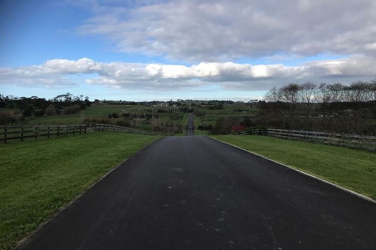 Photo of property in 166h Postman Road, Dairy Flat, 0794