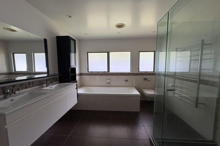 Photo of property in 54 Ashley Street, St Andrews, Hamilton, 3200