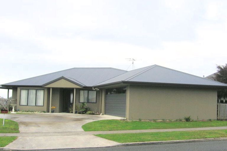 Photo of property in 19 Church Road, Pukete, Hamilton, 3200