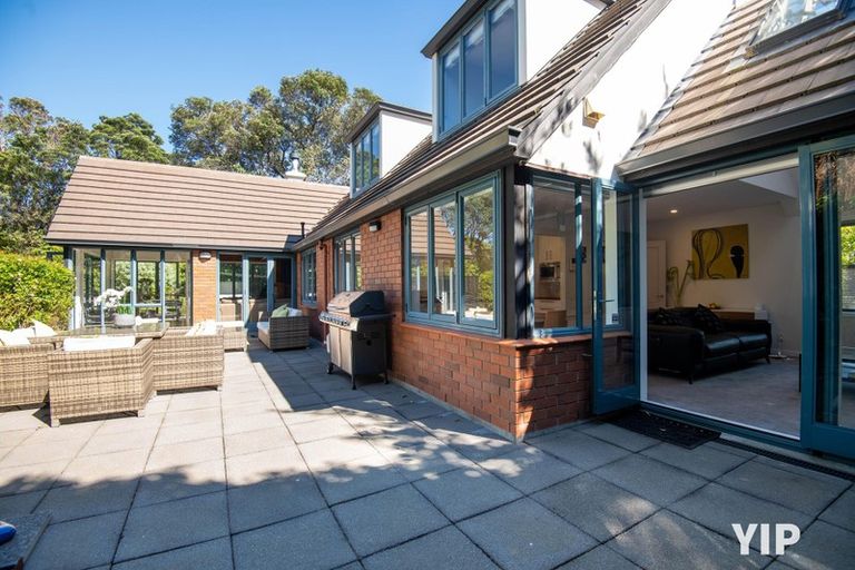 Photo of property in 17a Simla Crescent, Khandallah, Wellington, 6035