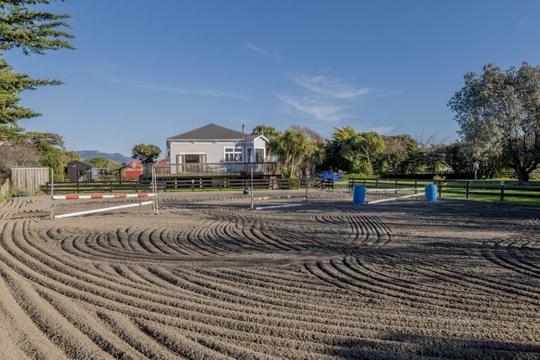 Photo of property in 98 Rangiuru Road, Otaki Beach, Otaki, 5512