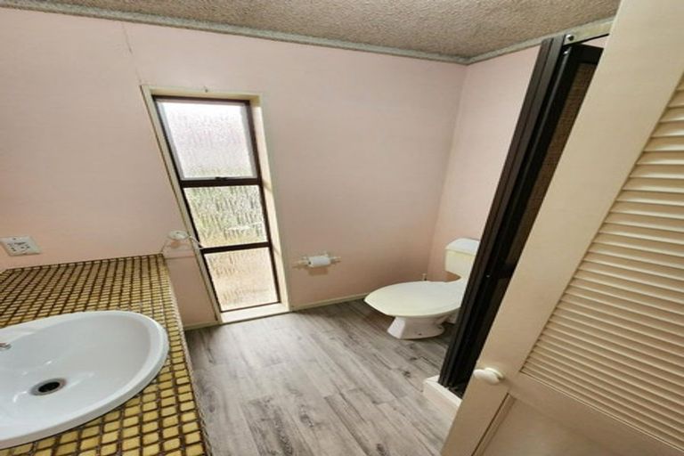 Photo of property in 56 Kentucky Way, Awapuni, Palmerston North, 4412