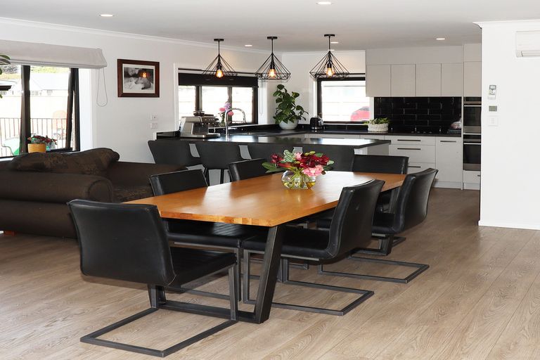 Photo of property in 13 Madison Street, Carterton, 5713