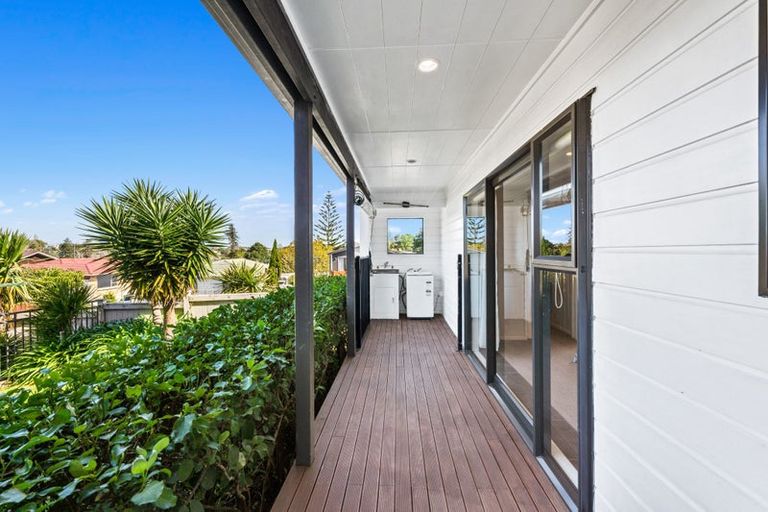 Photo of property in 4 Advene Road, Cockle Bay, Auckland, 2014