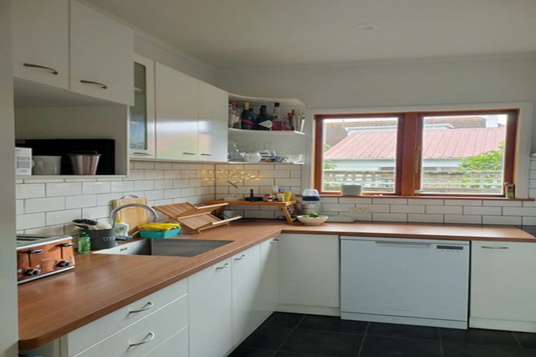 Photo of property in 187b Waiwhetu Road, Waterloo, Lower Hutt, 5011