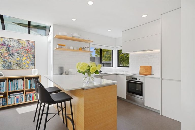 Photo of property in 29a Chepstow Avenue, Fendalton, Christchurch, 8052