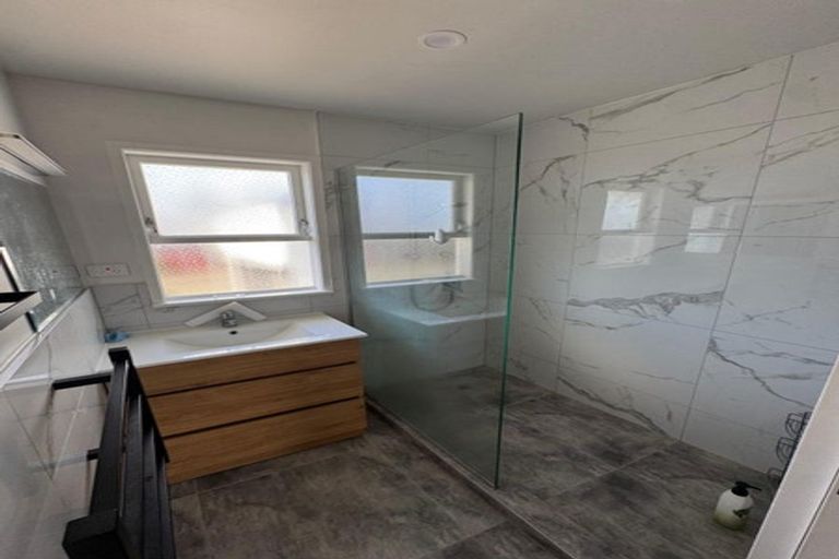 Photo of property in 71 Weldene Avenue, Glenfield, Auckland, 0629