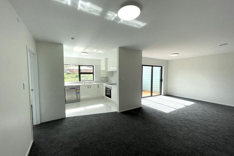 Photo of property in 152 Triangle Road, Massey, Auckland, 0614