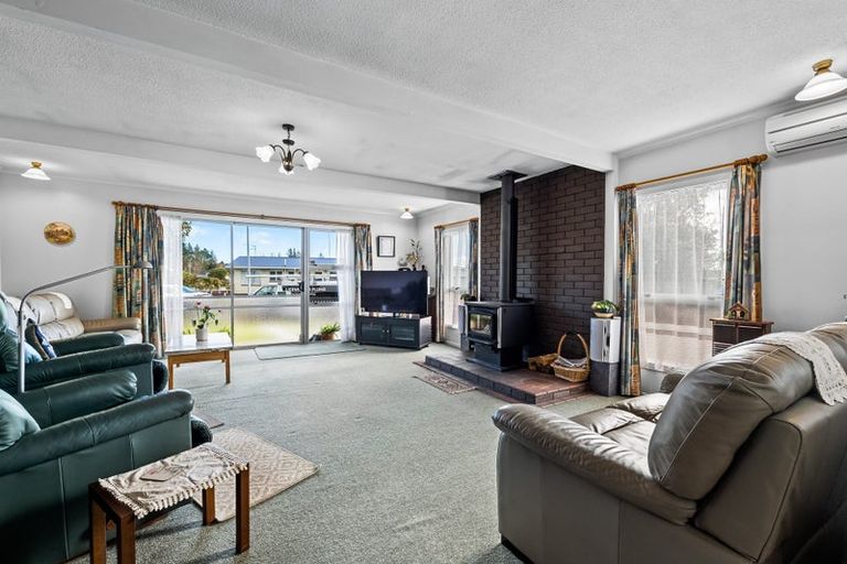 Photo of property in 7 Kamahi Place, Inglewood, 4330