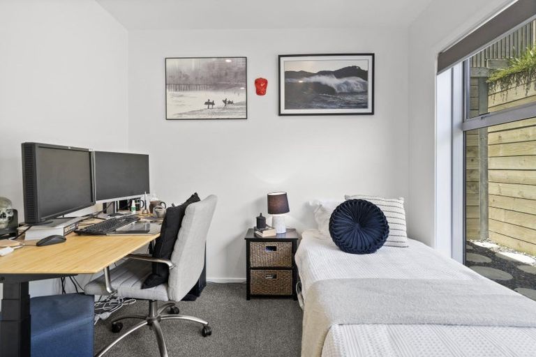 Photo of property in 221 Houghton Bay Road, Houghton Bay, Wellington, 6023