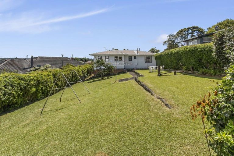 Photo of property in 24 School Road, Te Atatu South, Auckland, 0610