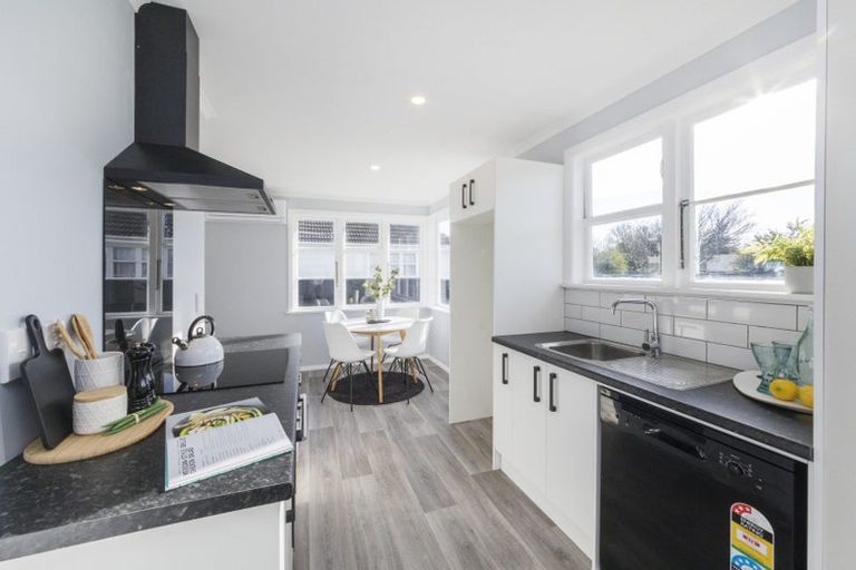 Photo of property in 23 Tweed Street, Roslyn, Palmerston North, 4414