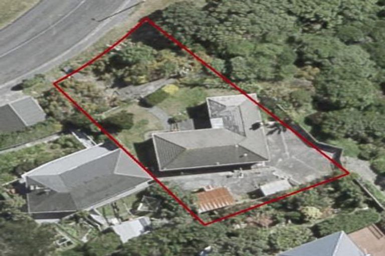 Photo of property in 33 Raukawa Street, Strathmore Park, Wellington, 6022