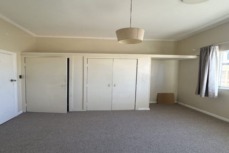 Photo of property in 96 Derwent Street, Island Bay, Wellington, 6023