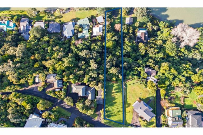Photo of property in 41 Pohutukawa Avenue, Shelly Park, Auckland, 2014