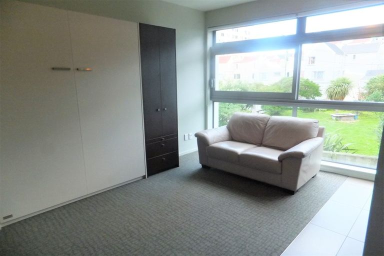 Photo of property in 105/3 Roxburgh Street, Mount Victoria, Wellington, 6011