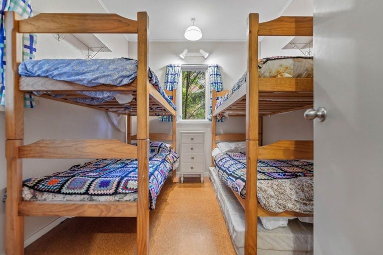 Photo of property in 24 Hauraki Terrace, Pukawa Bay, Turangi, 3381