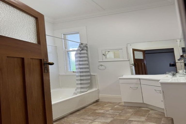 Photo of property in 30 Hill Road, Whataupoko, Gisborne, 4010