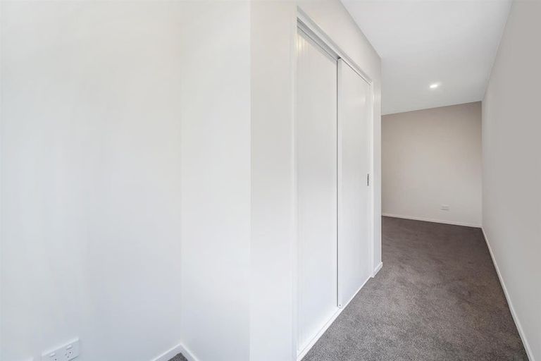 Photo of property in 4 Arapapa Road, Papakura, 2110