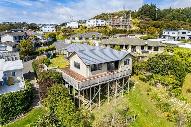 Photo of property in 92 Navigation Drive, Whitby, Porirua, 5024