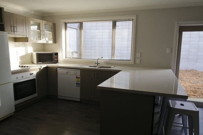 Photo of property in 6-8a Avenue Road, West End, Timaru, 7910