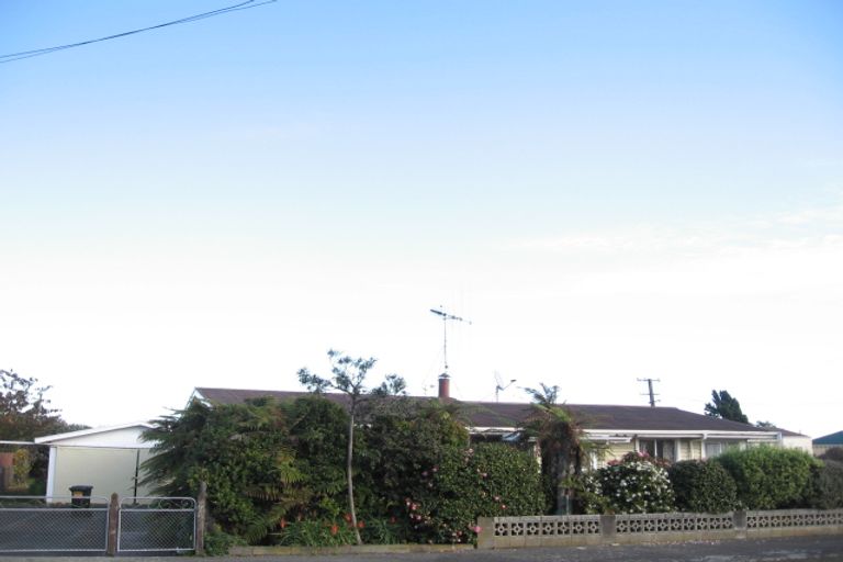 Photo of property in 19 Rangatira Street, Otaki, 5512