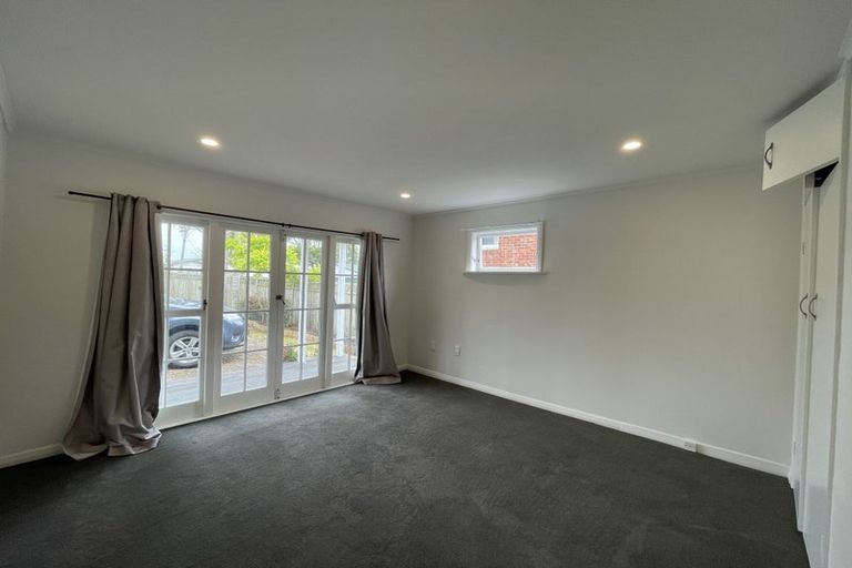 Photo of property in 57 Lynwood Road, New Lynn, Auckland, 0600