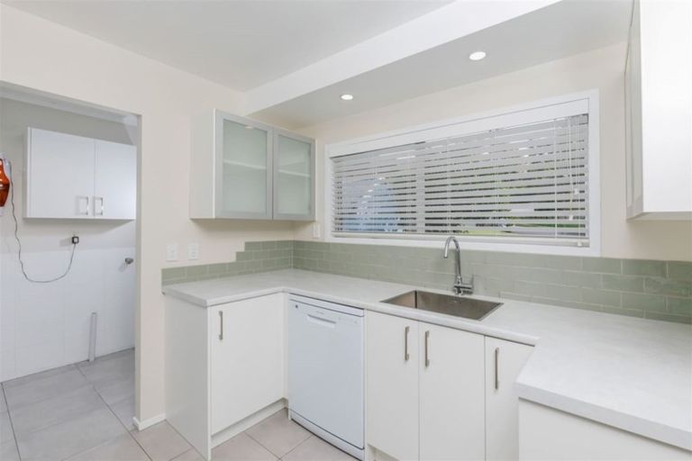 Photo of property in 1/13 Redwing Street, Browns Bay, Auckland, 0630